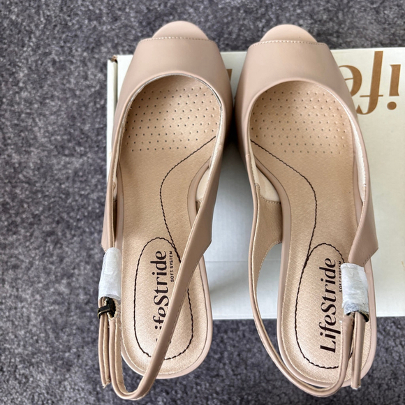 Life Stride Women's 7 Teller Light Beige Neutral Slingback Peep Toe Pumps NIB - Picture 11 of 13